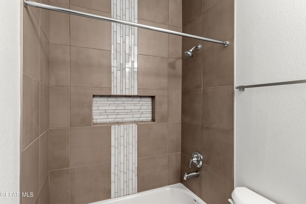 Photo of 624 PASEO DE LA REINA Street, Horizon City, TX 79928 (MLS # 942230)