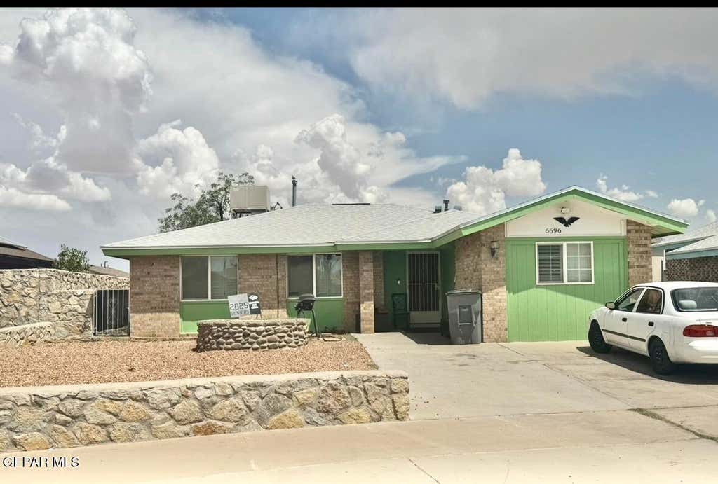 Photo of 6696 Tiger Eye Drive, El Paso, TX 79924 (MLS # 949429)