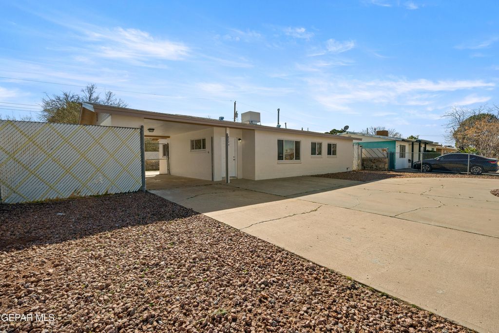 Photo of 8244 STRICKLAND Drive, El Paso, TX 79907 (MLS # 937450)