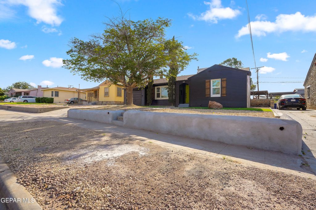 Photo of 614 loretto Road, El Paso, TX 79903 (MLS # 934461)