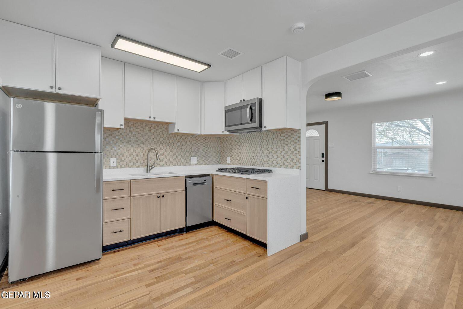 2402 N Kansas Street A