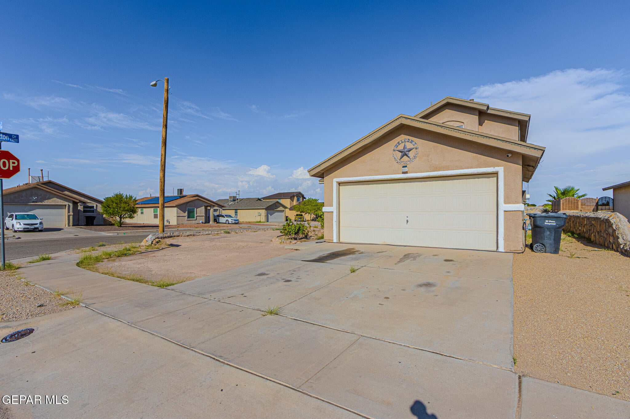 412 NIGHTHAVEN Street