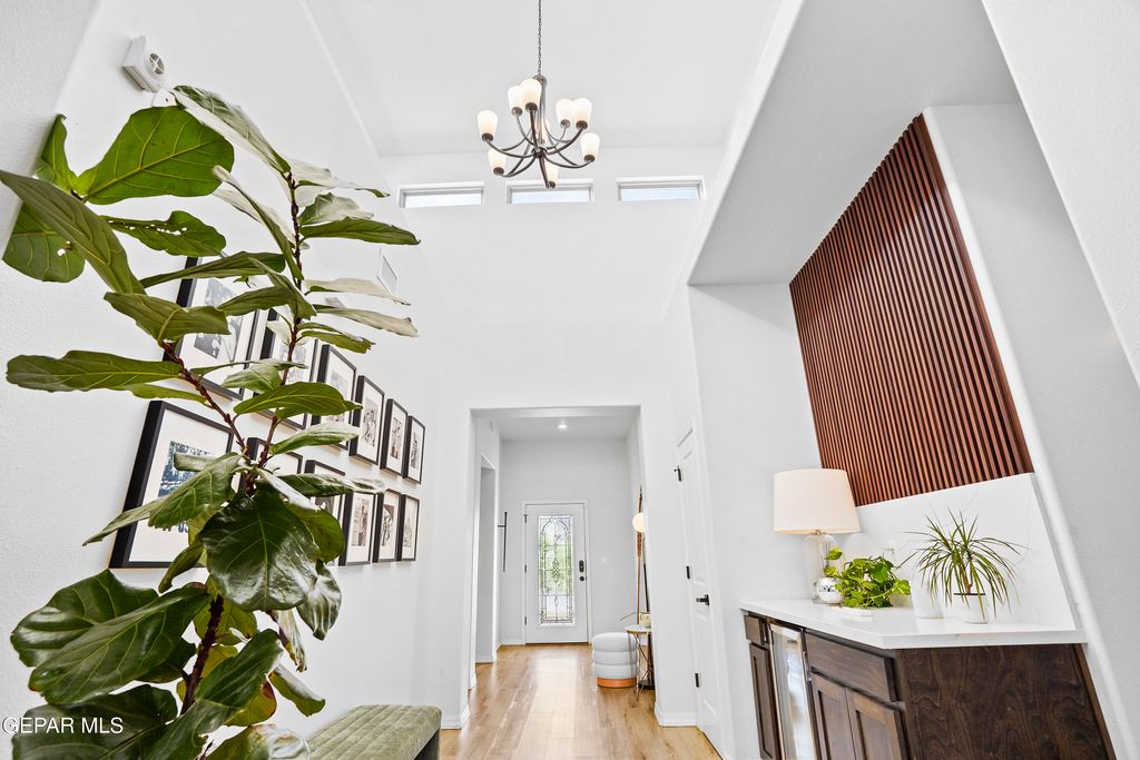 Photo of 5500 VALLEY OAK Drive, El Paso, TX 79932 (MLS # 934695)