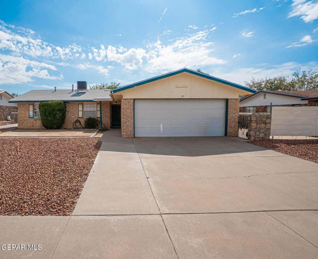 Photo of 10712 GAY BREWER Drive, El Paso, TX 79935 (MLS # 945002)