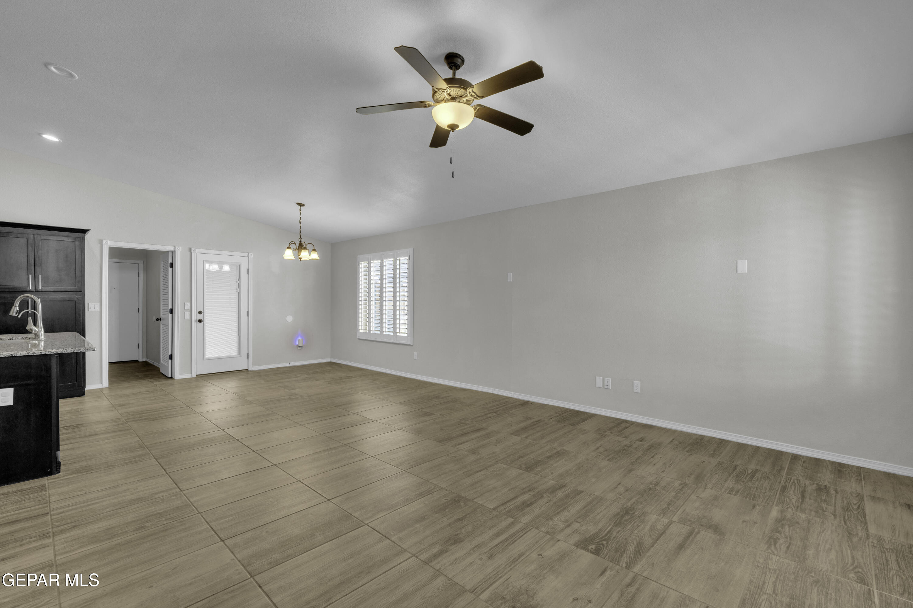 1913 William Caples Street