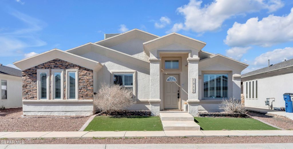 Photo of 1913 William Caples Street, El Paso, TX 79938 (MLS # 938181)