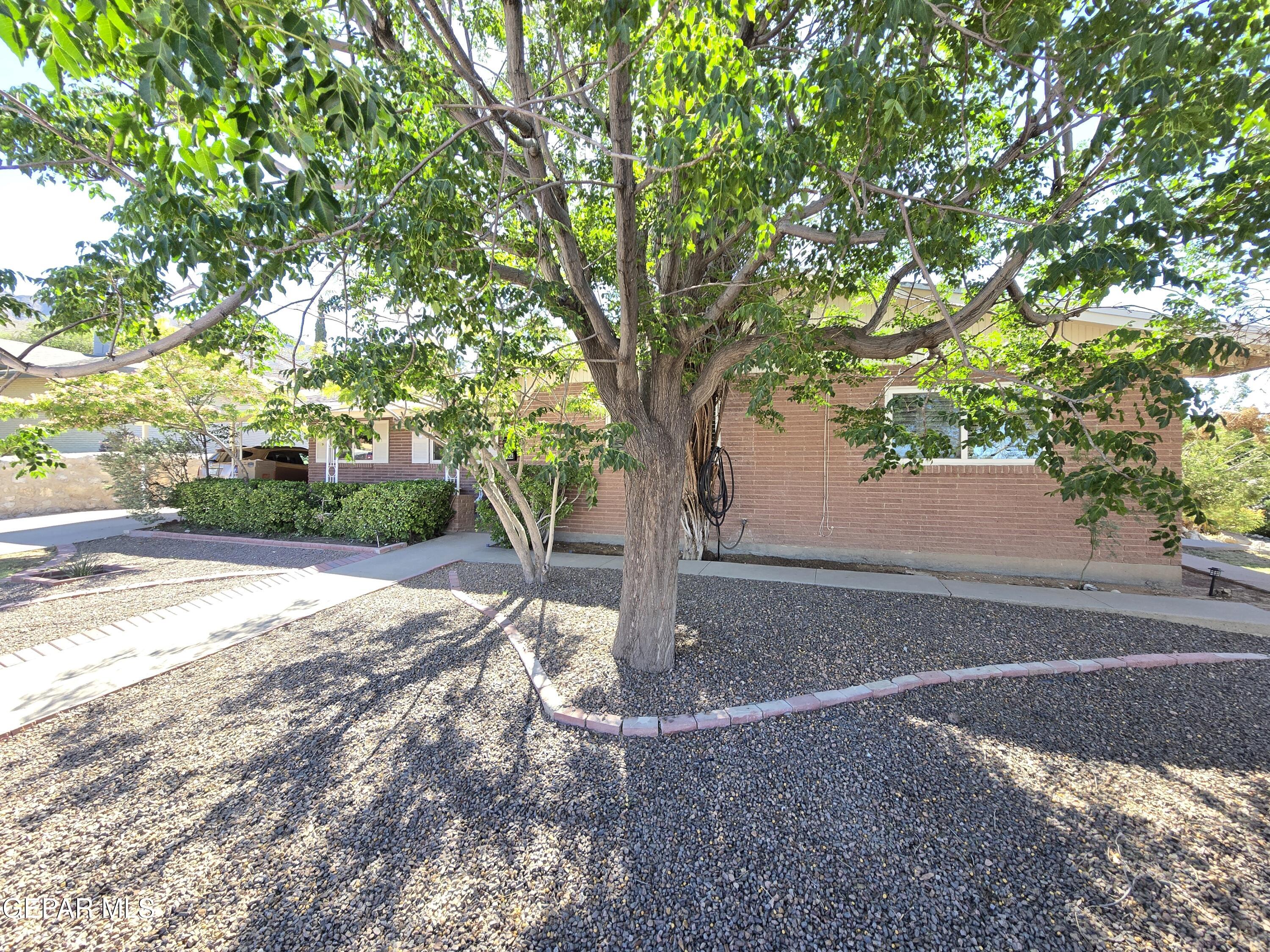 4200 BUCKINGHAM Drive