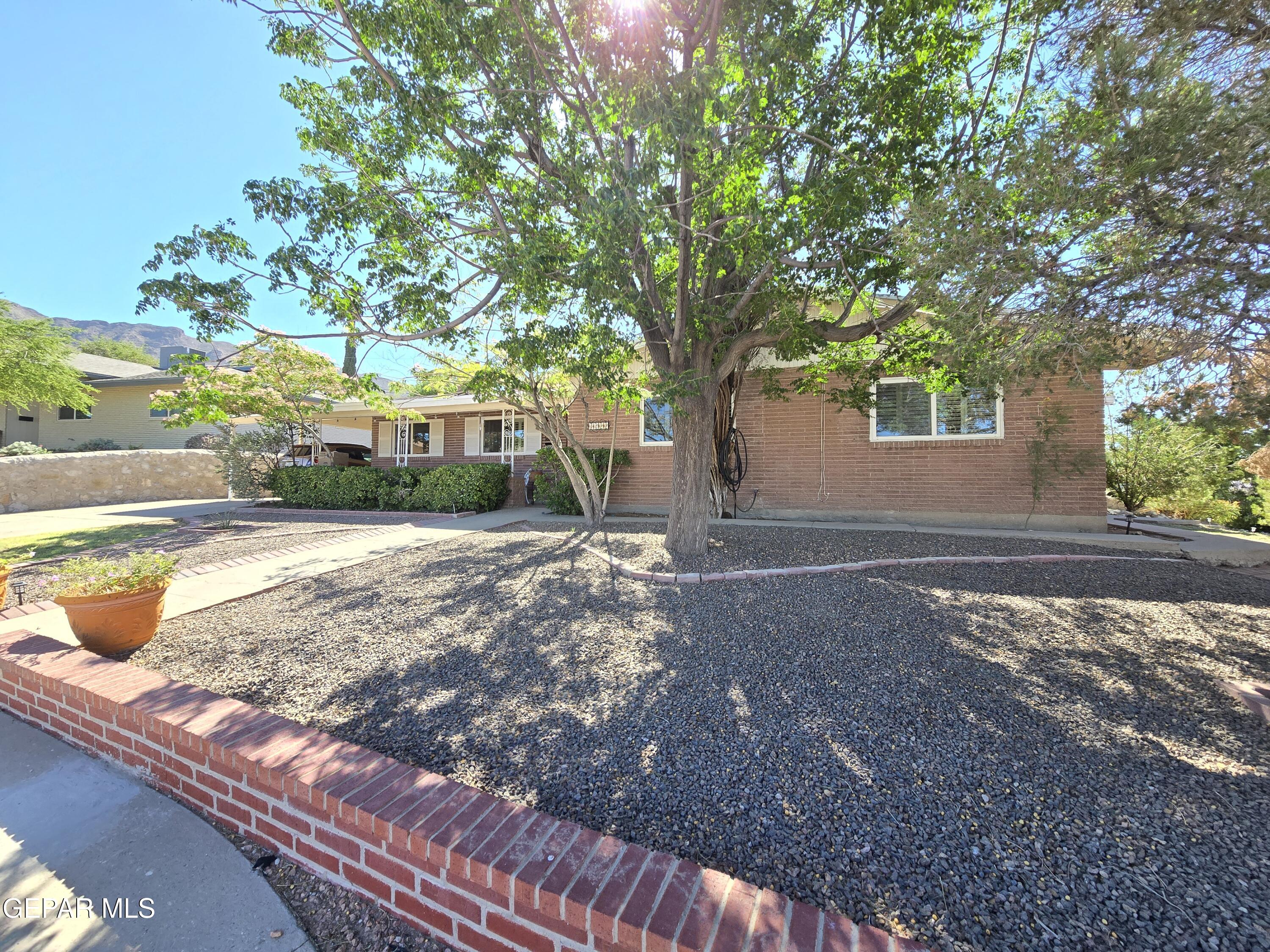 4200 BUCKINGHAM Drive