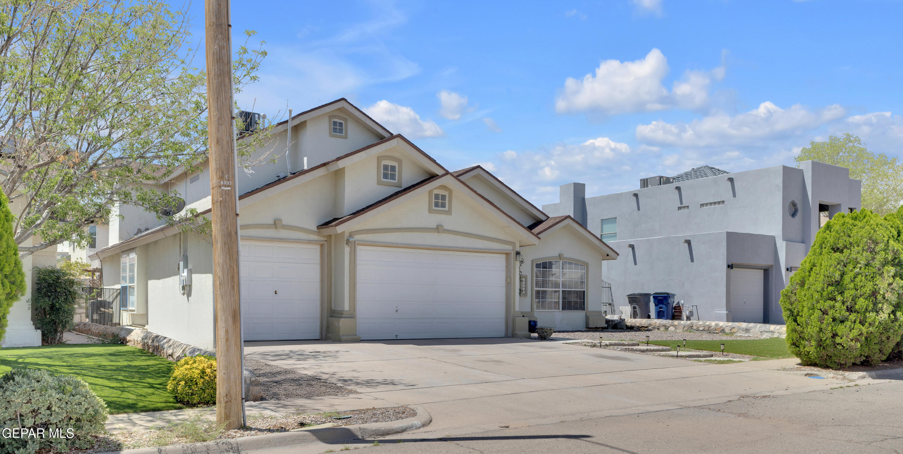 12616 SUN EMPRESS DR Drive