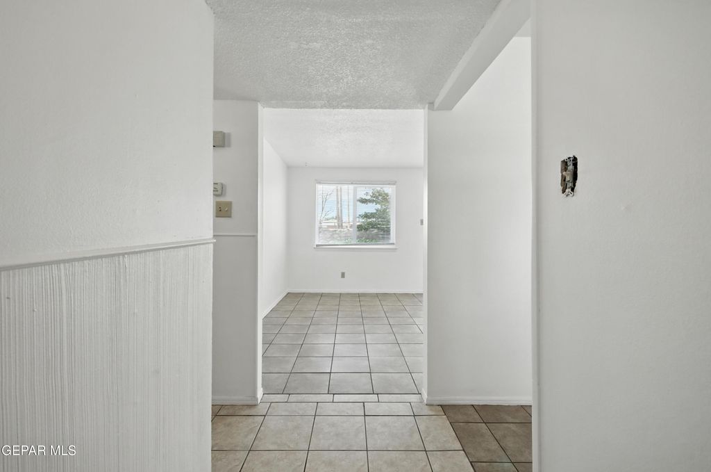 Photo of 5520 Edinburg Drive, El Paso, TX 79924 (MLS # 932437)