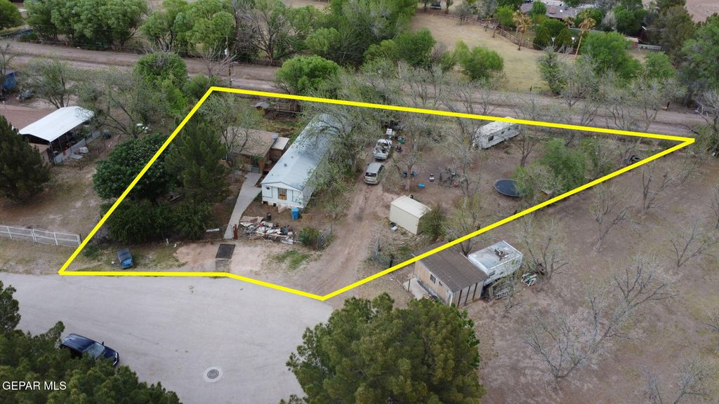 Photo of 11540 Valle Palos Verdes Drive, Socorro, TX 79927 (MLS # 942289)