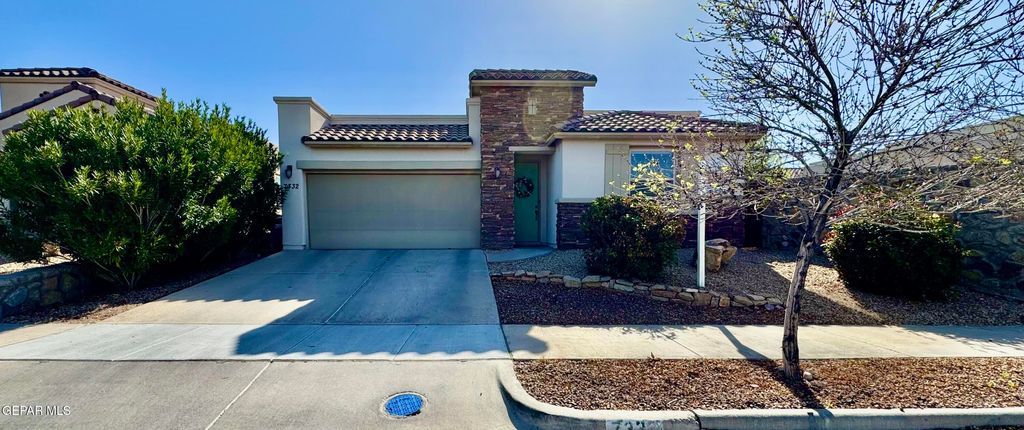 Photo of 7332 STEVE DEGROAT Drive, El Paso, TX 79911 (MLS # 940132)