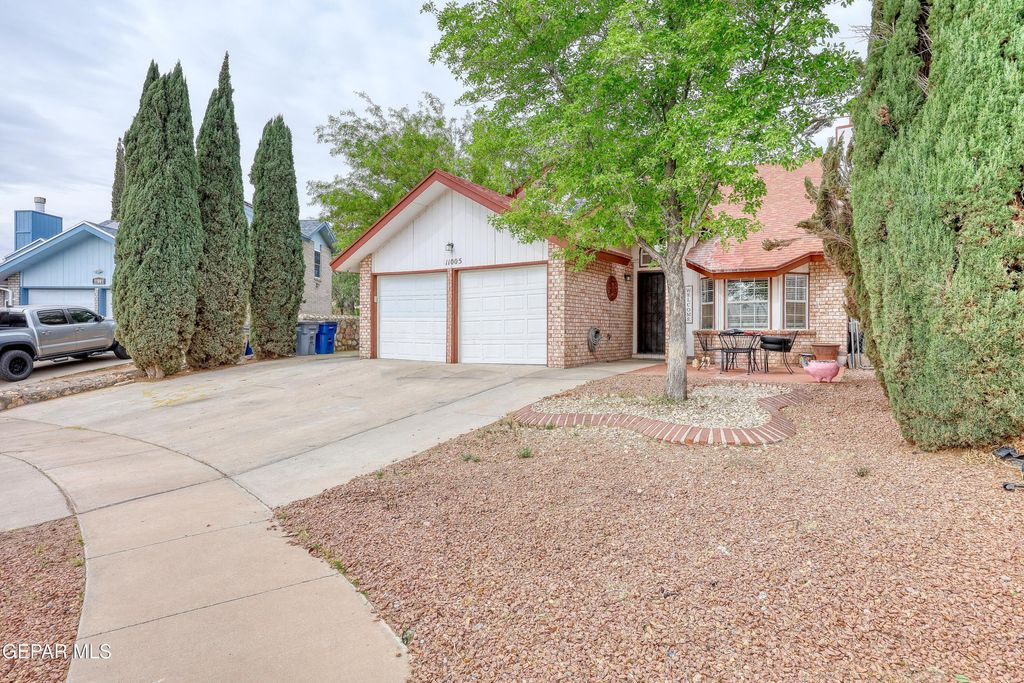 Photo of 11005 LOMA GRANDE Drive, El Paso, TX 79934 (MLS # 941572)