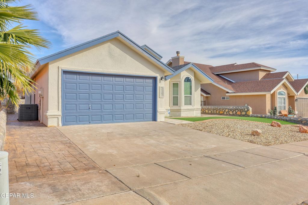 Photo of 4429 LOMA DIAMANTE Drive, El Paso, TX 79934 (MLS # 935352)
