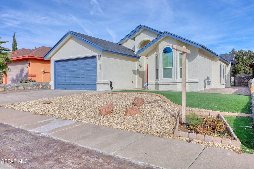 Photo of 4429 LOMA DIAMANTE Drive, El Paso, TX 79934 (MLS # 935352)