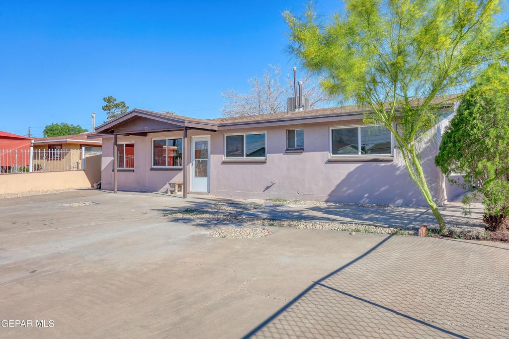 Photo of 223 KELVIN Avenue, El Paso, TX 79915 (MLS # 942427)