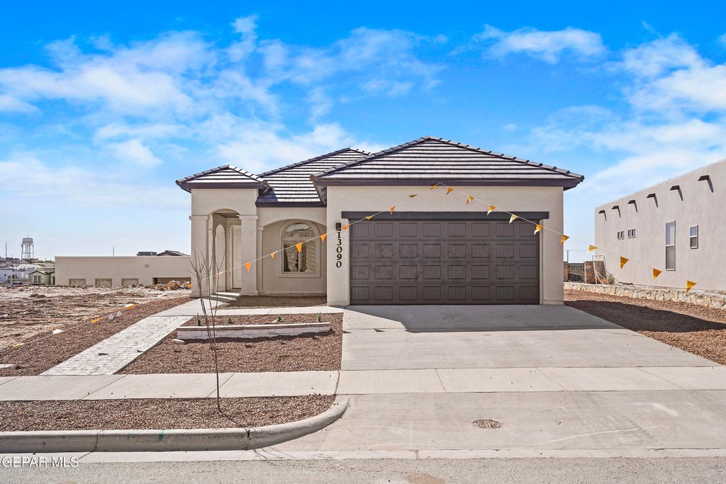 Photo of 13151 Emerald Hills Avenue, Horizon City, TX 79928 (MLS # 942256)