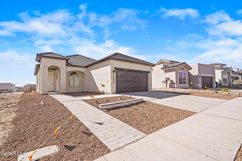 Photo of 13151 Emerald Hills Avenue, Horizon City, TX 79928 (MLS # 942256)