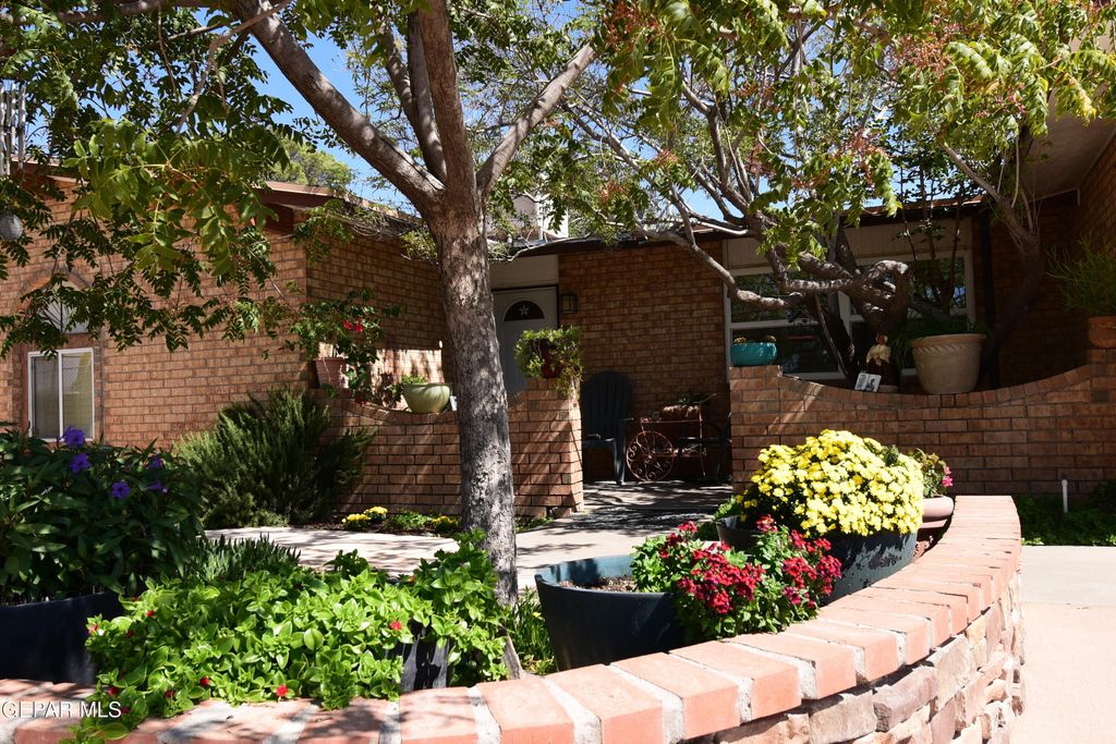 Photo of 3108 3108 Rock Wall Ln Tx Lane, El Paso, TX 79936 (MLS # 931642)
