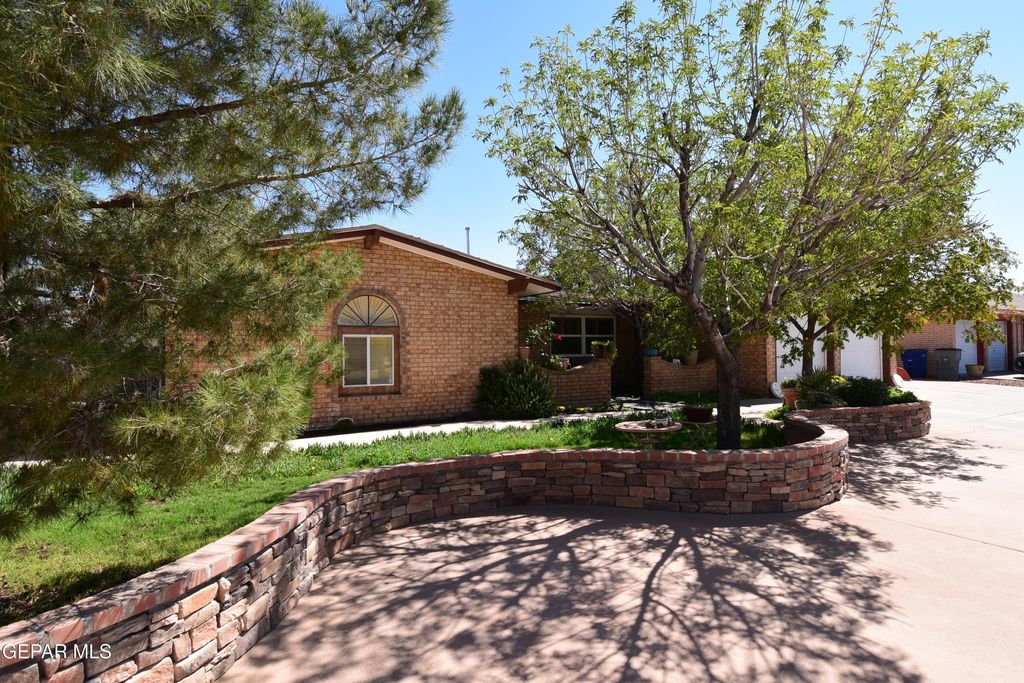 Photo of 3108 3108 Rock Wall Ln Tx Lane, El Paso, TX 79936 (MLS # 931642)