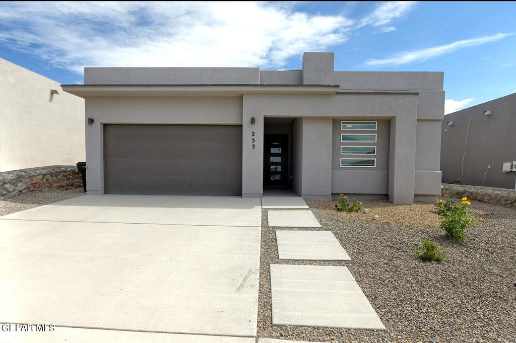 Photo of 252 PENBRIDGE Place, El Paso, TX 79928 (MLS # 950586)