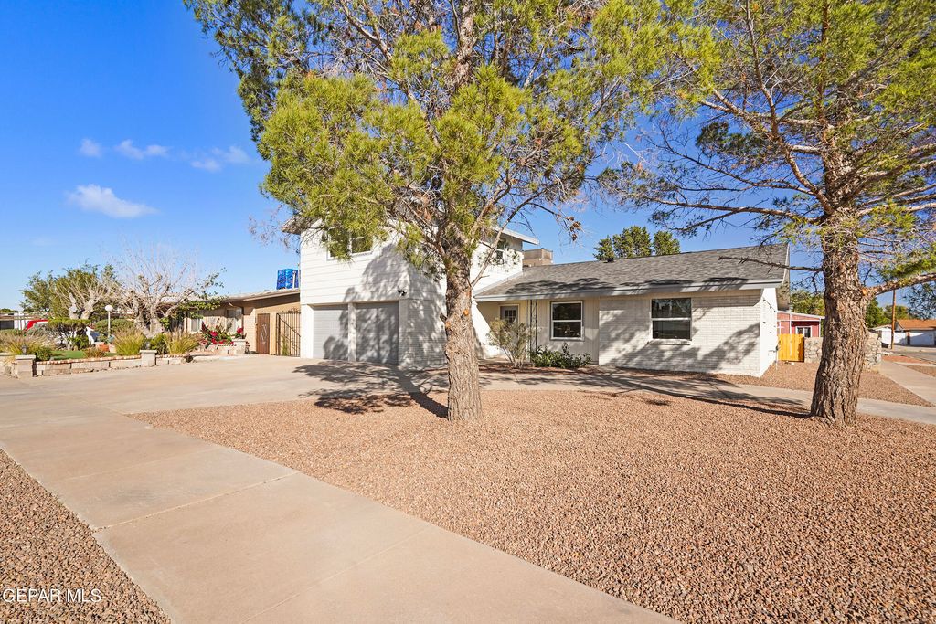 Photo of 10273 RENFREW Drive, El Paso, TX 79925 (MLS # 934274)