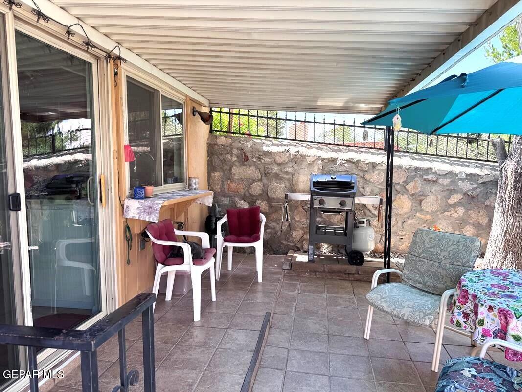 214 PASO NOBLE Drive