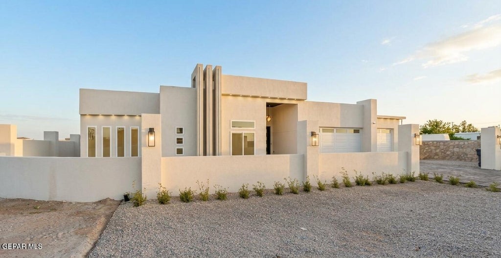 Photo of 15070 Las Flores Drive, El Paso, TX 79938 (MLS # 952902)