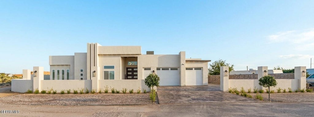 Photo of 15070 Las Flores Drive, El Paso, TX 79938 (MLS # 952902)