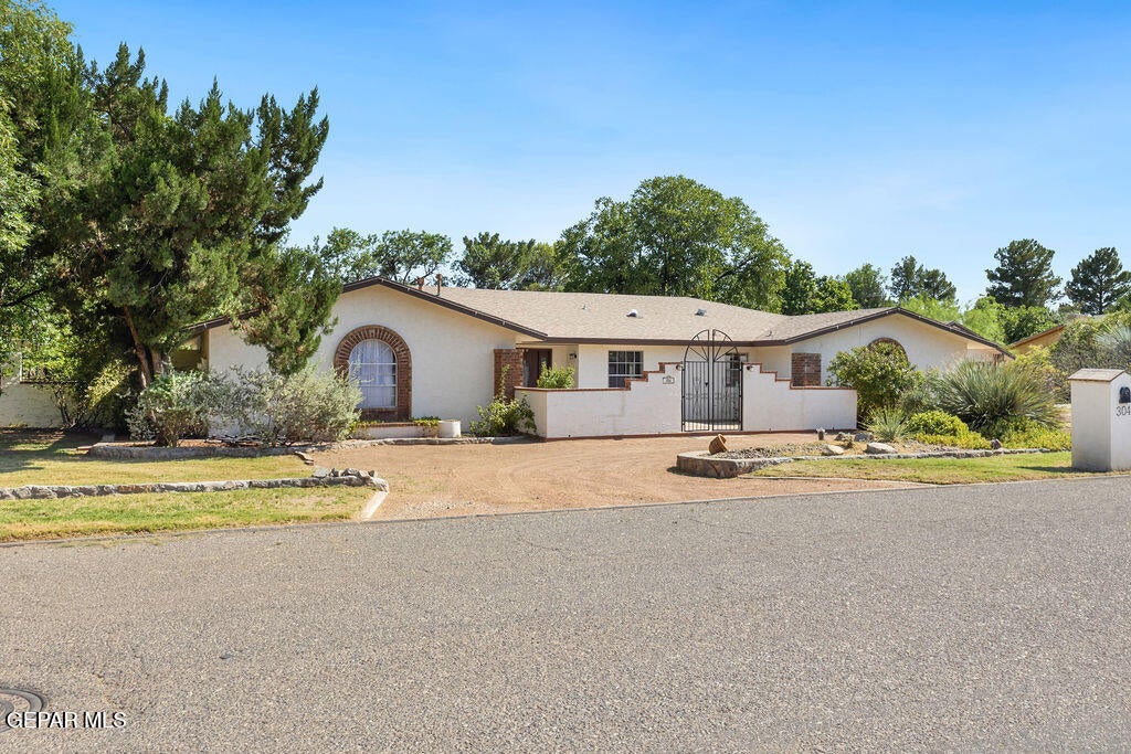 Photo of 304 CAPORAL Court, El Paso, TX 79932 (MLS # 947460)