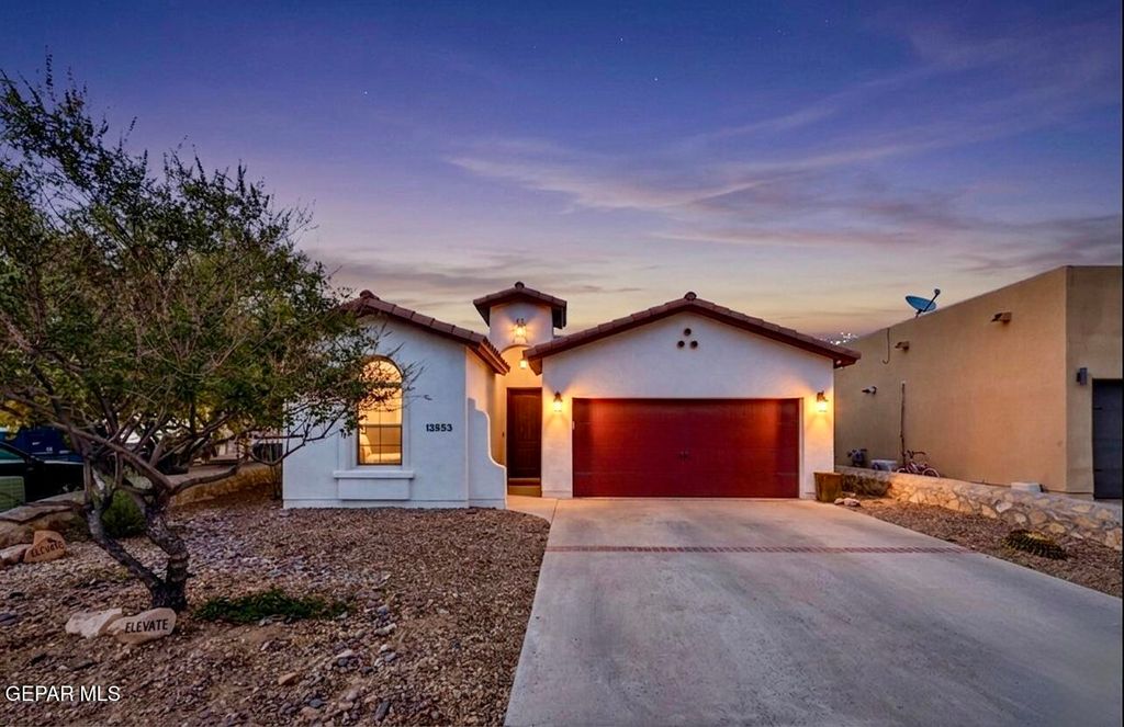 Photo of 13553 HAZLEWOOD Street, Horizon City, TX 79928 (MLS # 941946)