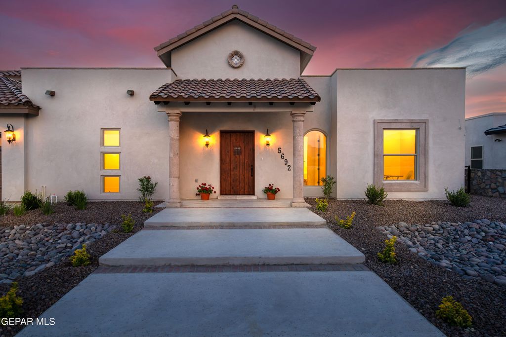 Photo of 5692 Rio Bonito Circle, El Paso, TX 79932 (MLS # 932294)