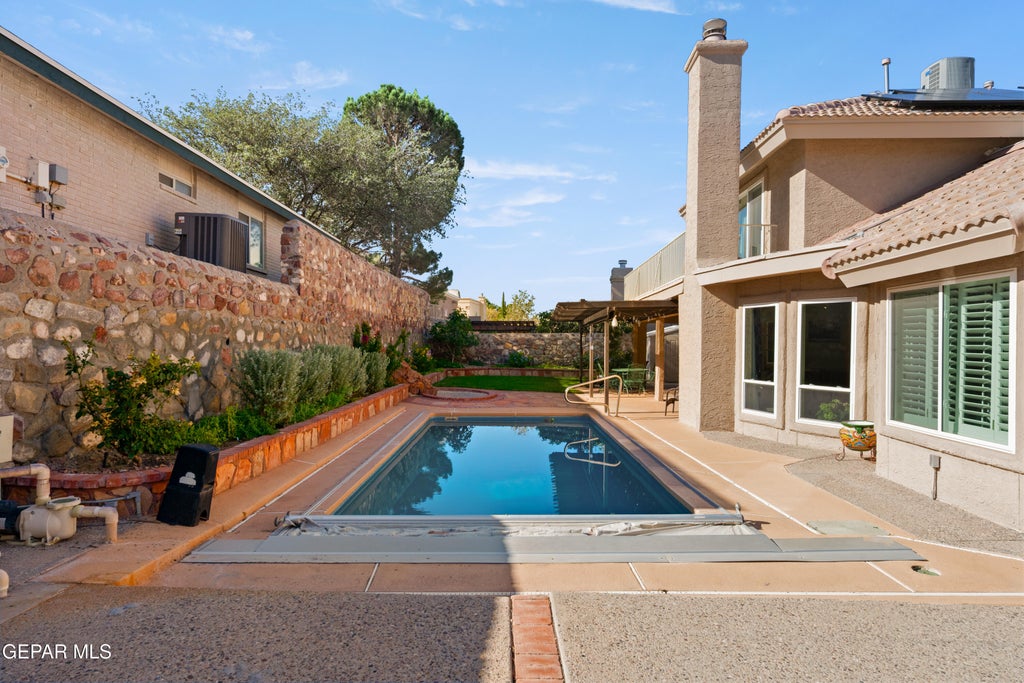 Photo of 1156 REGAL RIDGE Drive, El Paso, TX 79912 (MLS # 950023)
