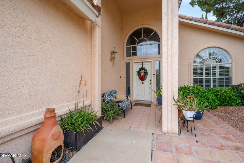 Photo of 5932 Via Cuesta Drive, El Paso, TX 79912 (MLS # 943292)