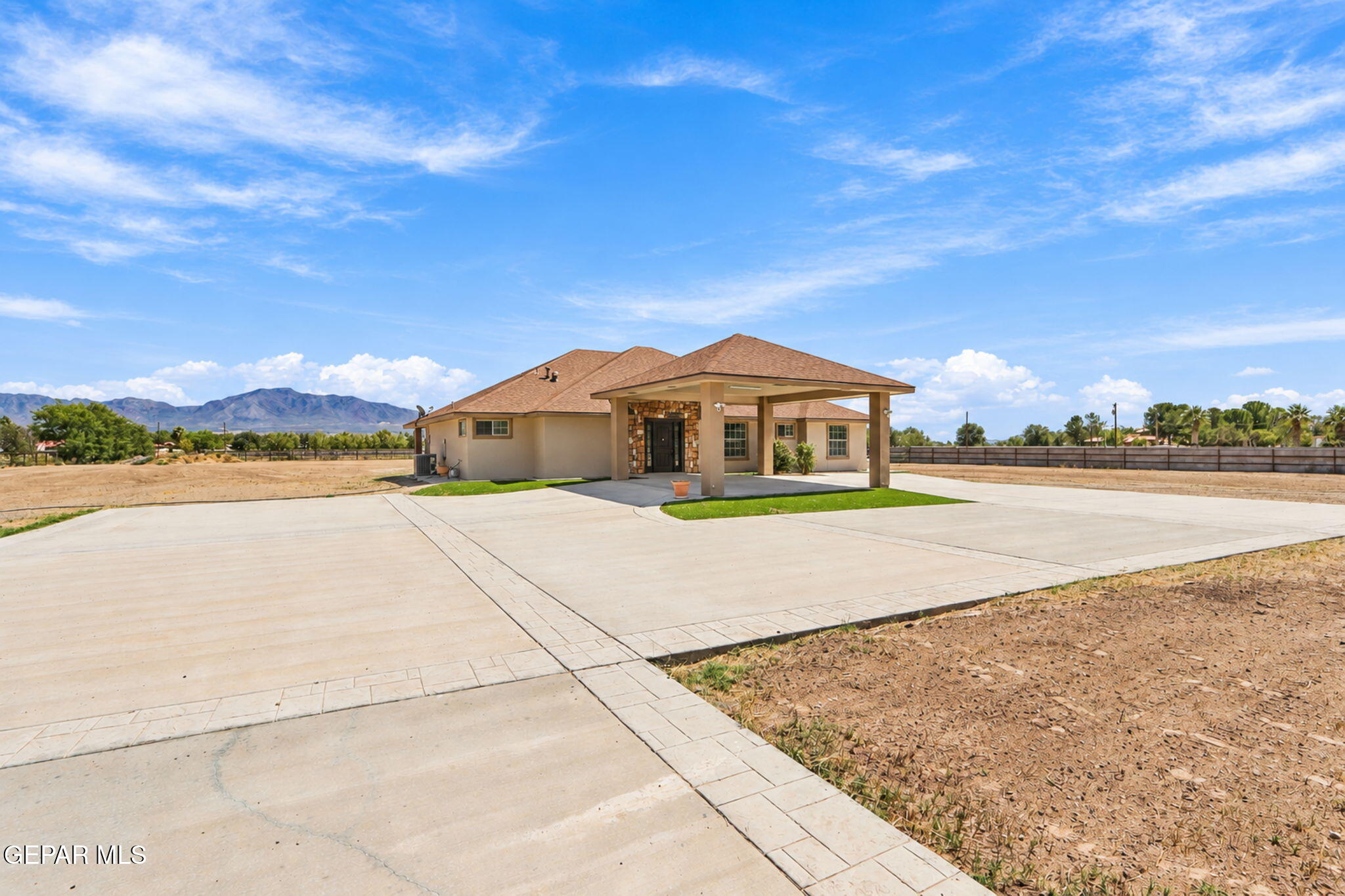 730 STRAWBERRY Circle