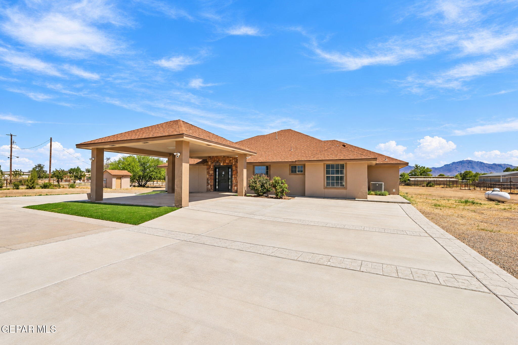 730 STRAWBERRY Circle