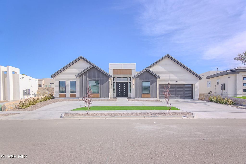 Photo of 324 Gold Valley, Horizon City, TX 79928 (MLS # 936980)