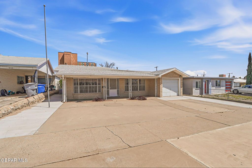 Photo of 520 CARDON Street, El Paso, TX 79903 (MLS # 941423)