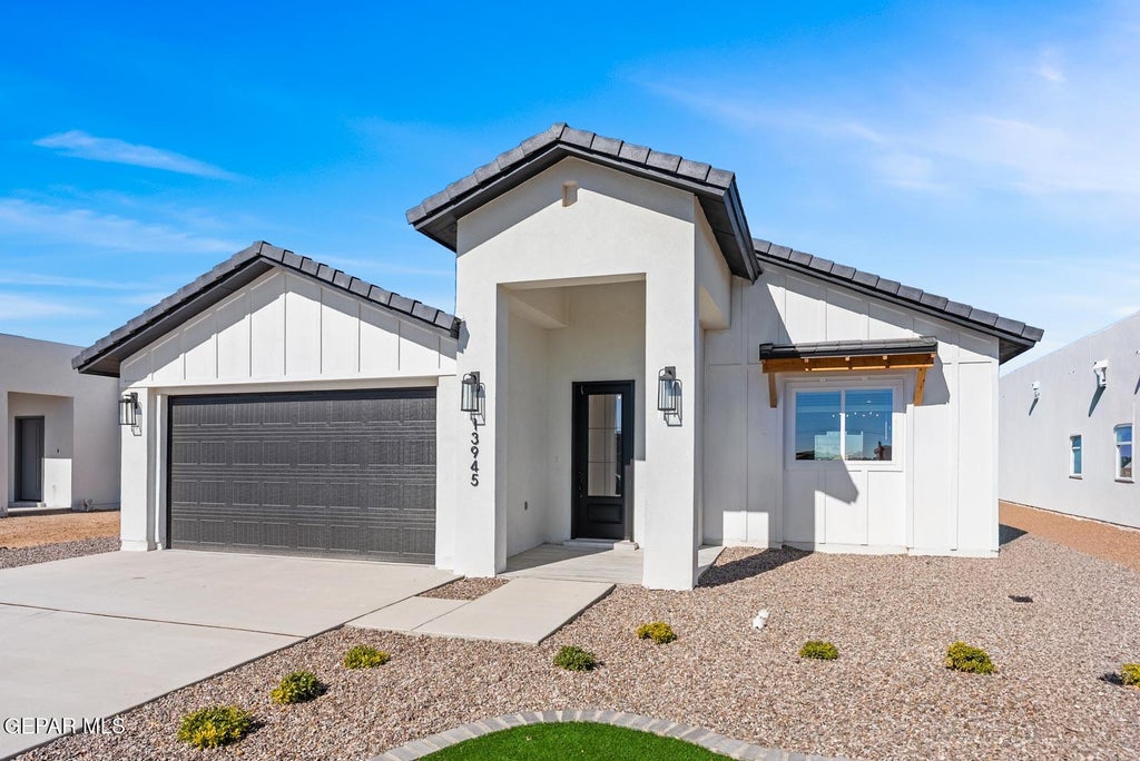 Photo of 624 Paseo Del Agua Street, Horizon City, TX 79928 (MLS # 947148)