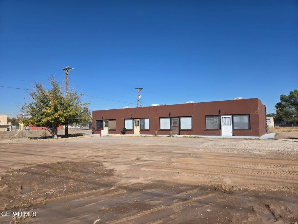 Photo of 11683 Socorro Road, Socorro, TX 79927 (MLS # 941033)