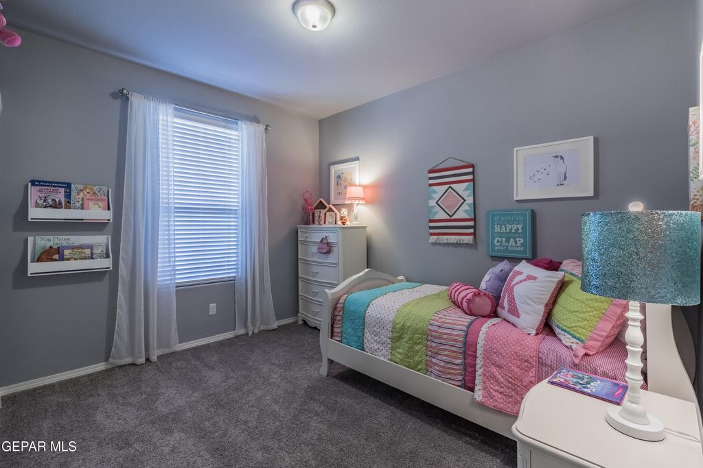 Photo of 305 Emerald Air Place, Horizon City, TX 79928 (MLS # 942243)