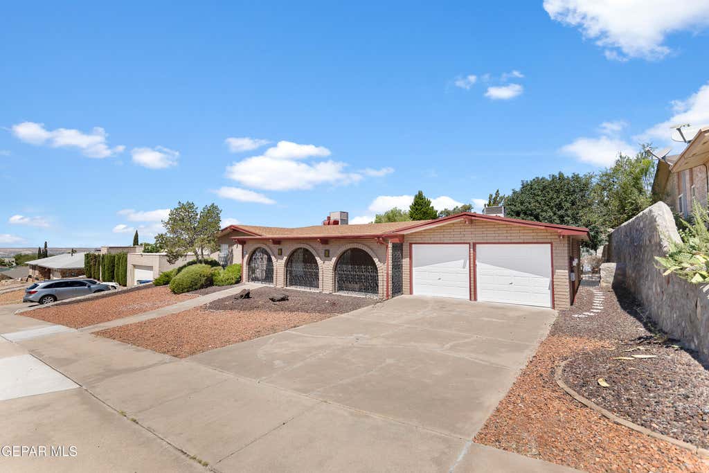 Photo of 6249 BANDOLERO Drive, El Paso, TX 79912 (MLS # 949616)
