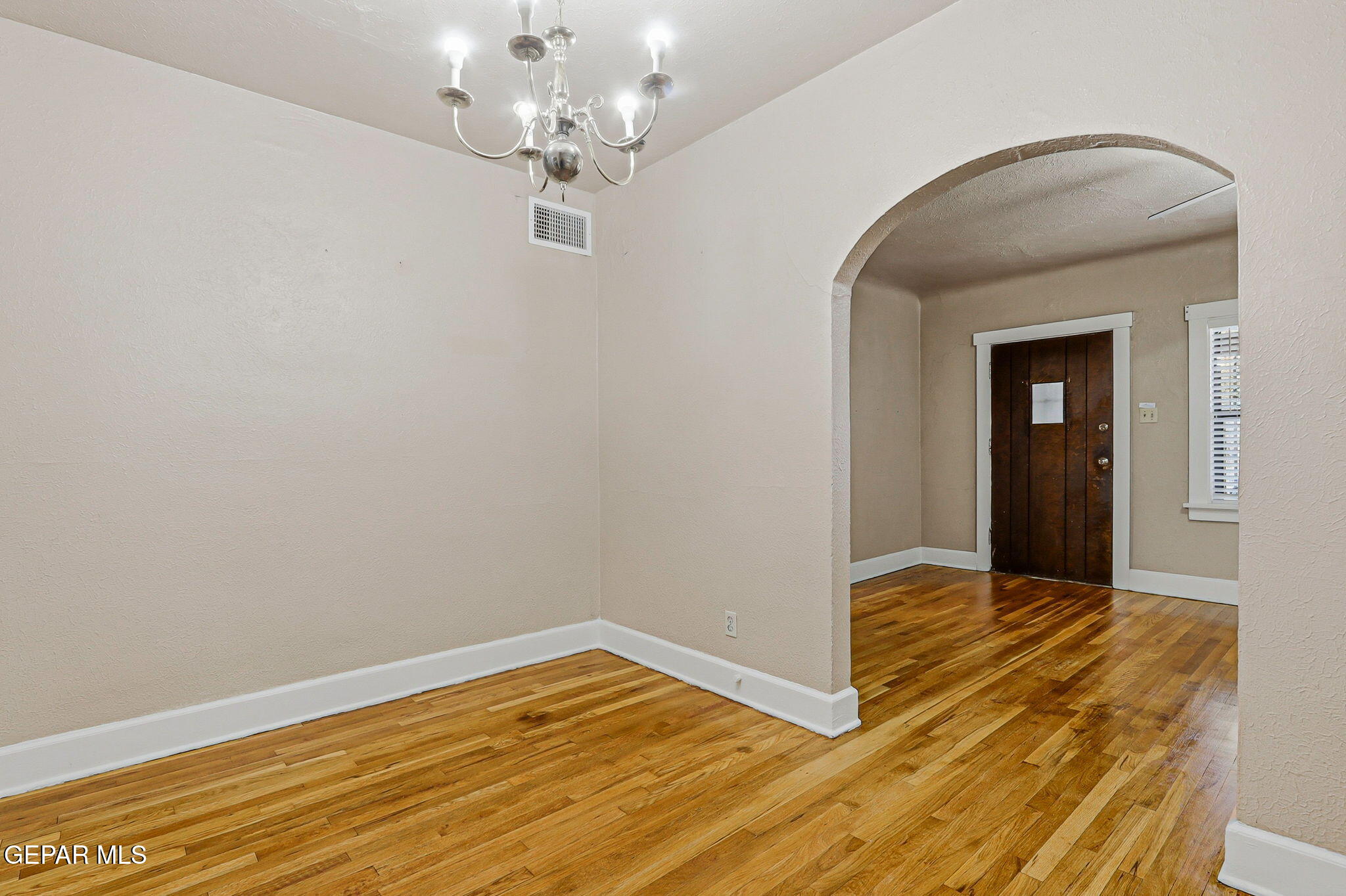 2630 Wheeling Avenue