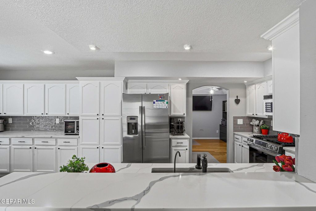 Photo of 12425 TIERRA CIPRES Drive, El Paso, TX 79938 (MLS # 942294)