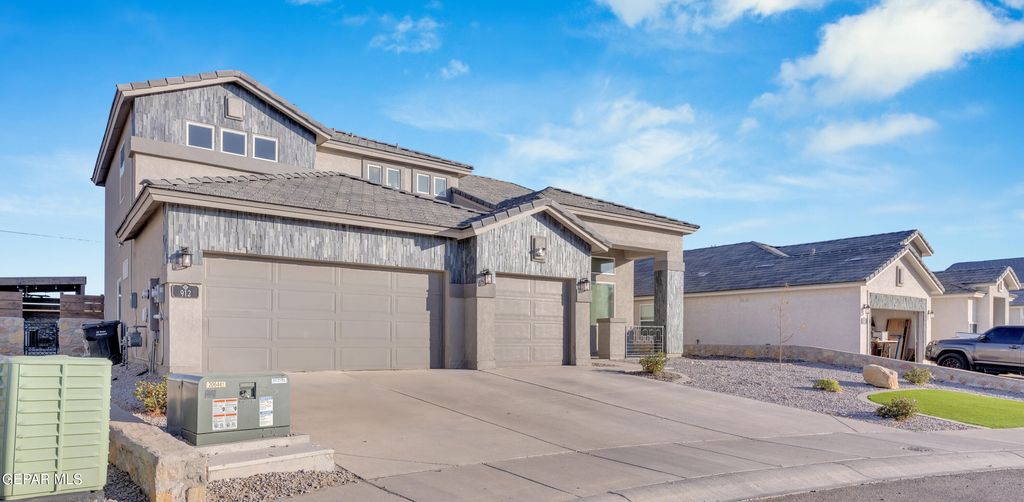 Photo of 912 CRYSTAL DEER Drive, El Paso, TX 79928 (MLS # 941702)