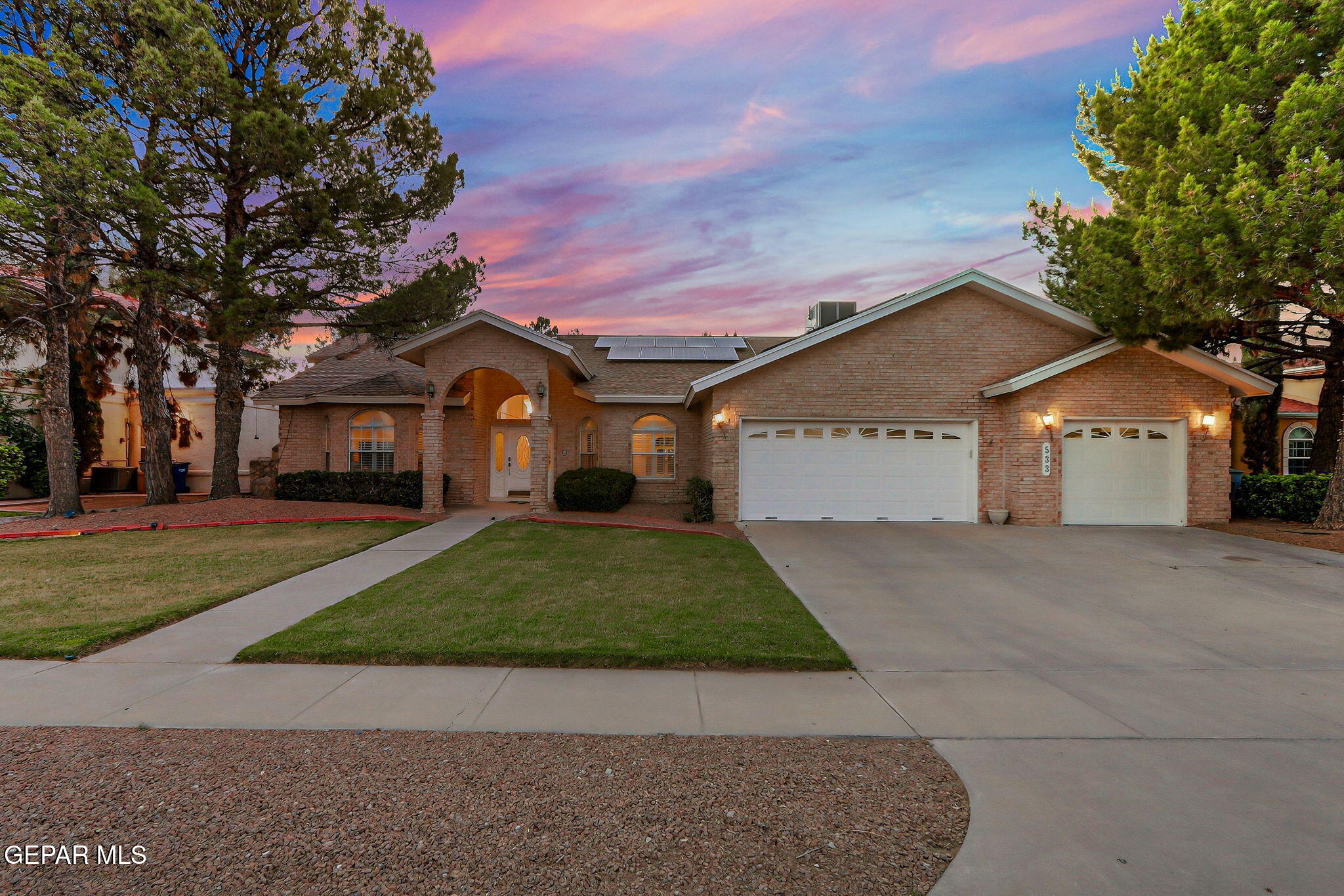 533 ROSINANTE Road