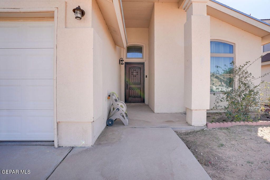 Photo of 12368 GOLDEN SUN Drive, El Paso, TX 79938 (MLS # 939125)