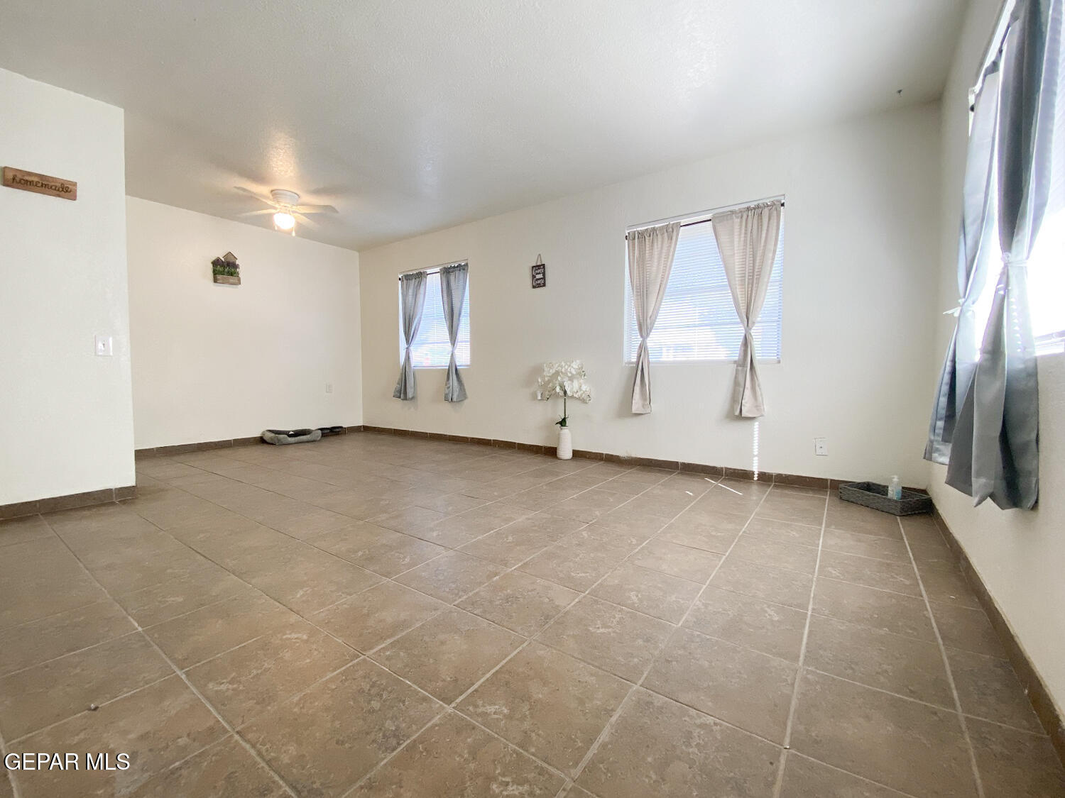 4700 Maxwell Avenue 13