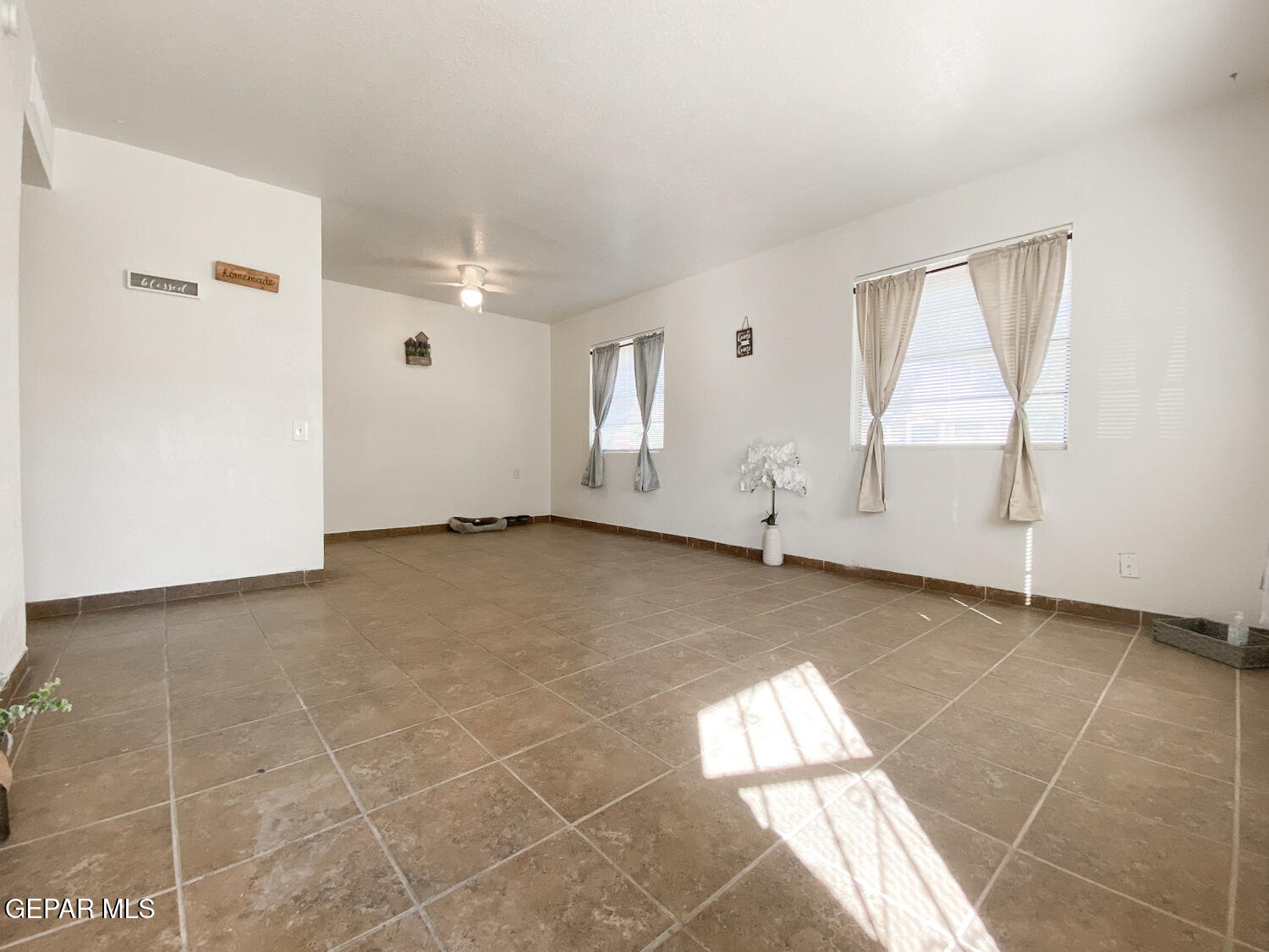 4700 Maxwell Avenue 13