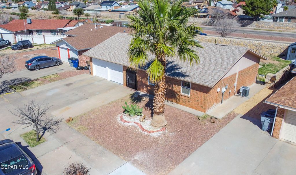 Photo of 5629 LONGVIEW Circle, El Paso, TX 79924 (MLS # 940191)